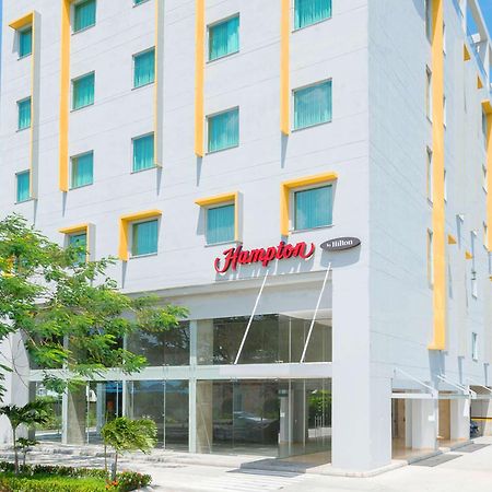 Hampton By Hilton Yopal Hotel Екстериор снимка