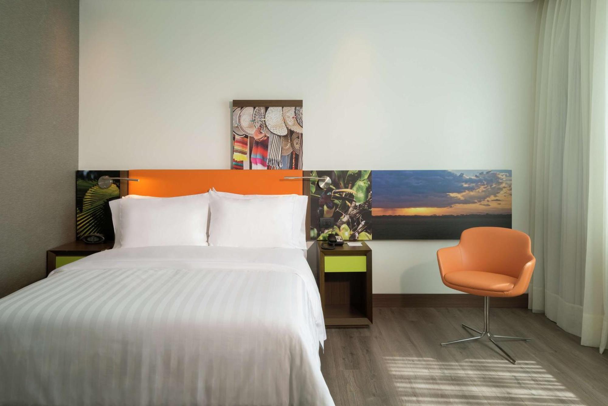 Hampton By Hilton Yopal Hotel Екстериор снимка