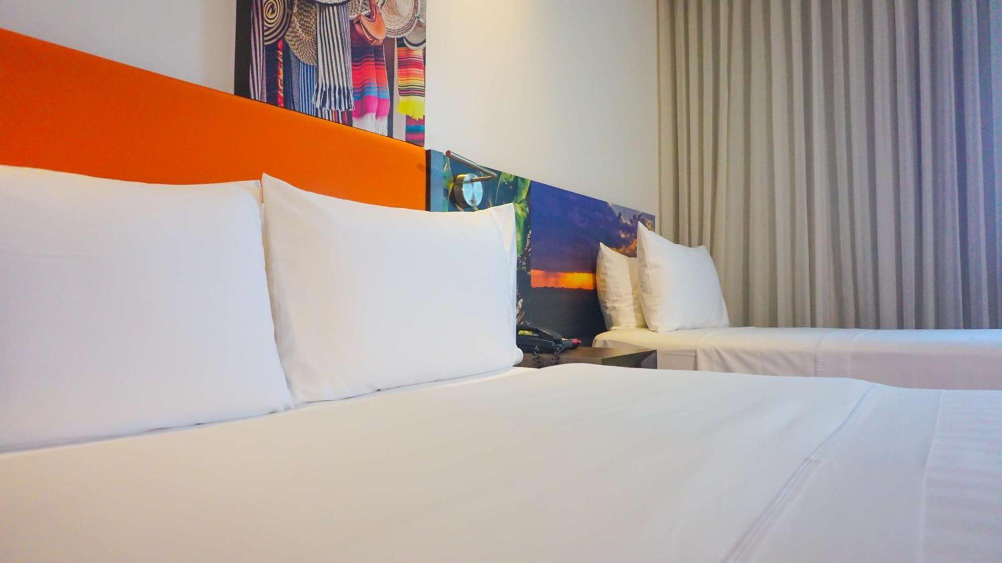 Hampton By Hilton Yopal Hotel Екстериор снимка
