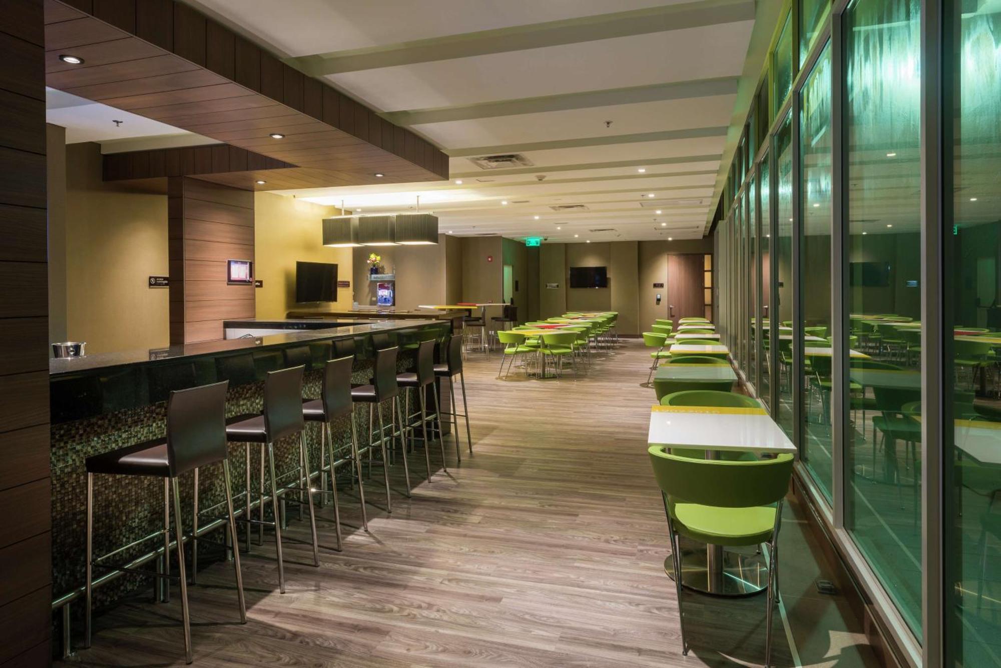 Hampton By Hilton Yopal Hotel Екстериор снимка