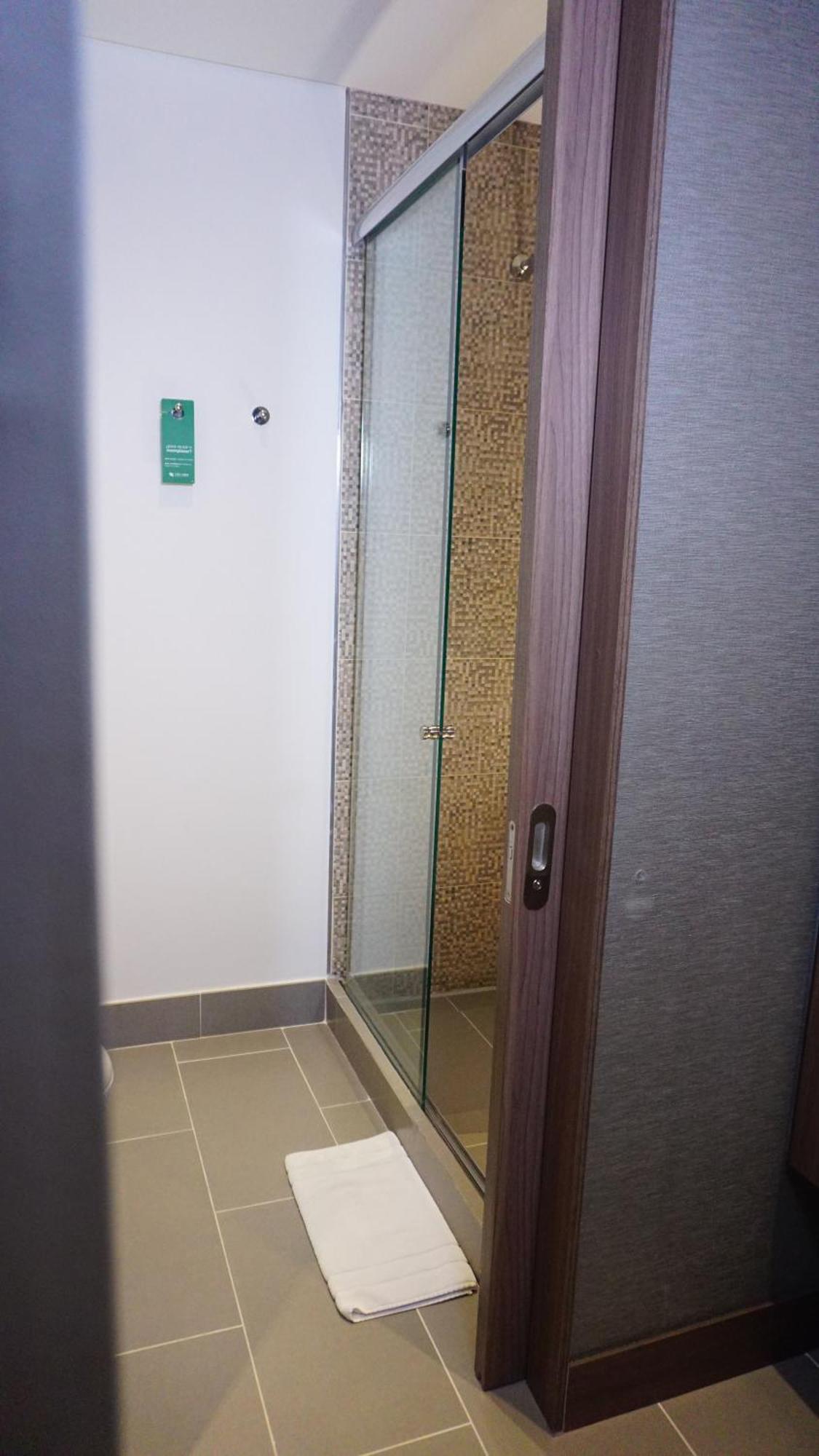 Hampton By Hilton Yopal Hotel Екстериор снимка