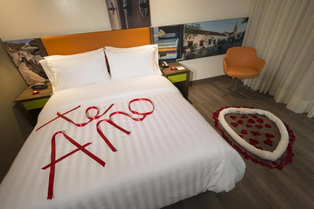 Hampton By Hilton Yopal Hotel Екстериор снимка